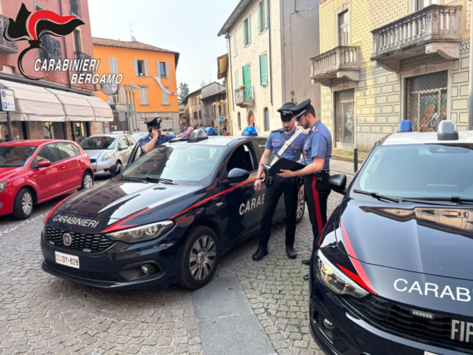 Maxi multe dei carabinieri a due locali di Seriate e Pedrengo: distrutti 150 chili di alimenti