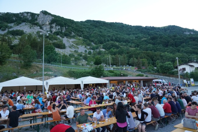 Quattro giorni di polenta con i dj set: è la Taragnafest a Roncola San Bernardo