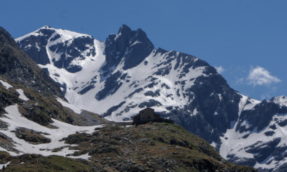 Tra tutti i rifugi bergamaschi, il Baroni al Brunone è il più duro da raggiungere. Ma merita