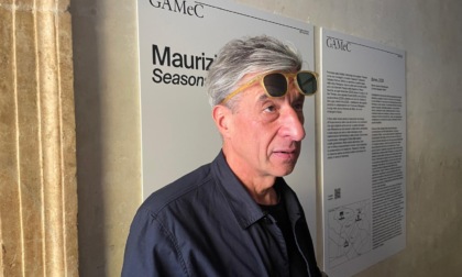È arrivata a Bergamo la mostra "Seasons", firmata Maurizio Cattelan. Tra opere e provocazioni
