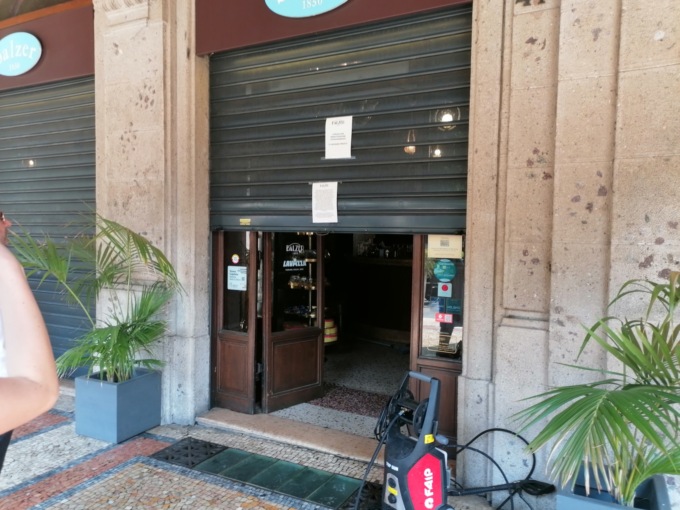 Controlli di Nas e Ispettorato del lavoro al Balzer: locale chiuso, la spiegazione su un cartello