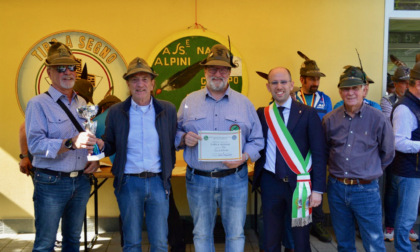 Gli alpini di Ponte San Pietro festeggiano 95 anni di storia e solidarietà