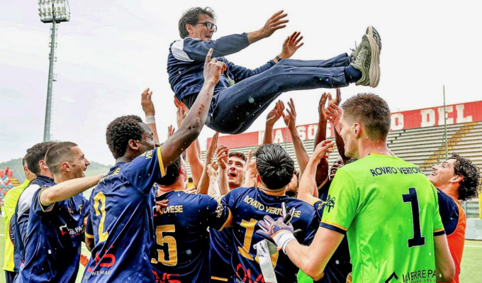 Marco Bolis di Mozzo è stato premiato come miglior allenatore bergamasco nei dilettanti