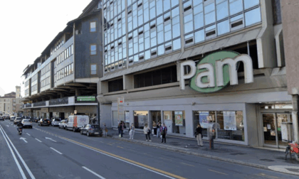 Avete presente il palazzo del Pam? Studi e appartamenti tornano sul mercato