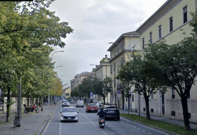 Parcheggi selvaggi, bottiglie e… pipì per strada in via Palma il Vecchio