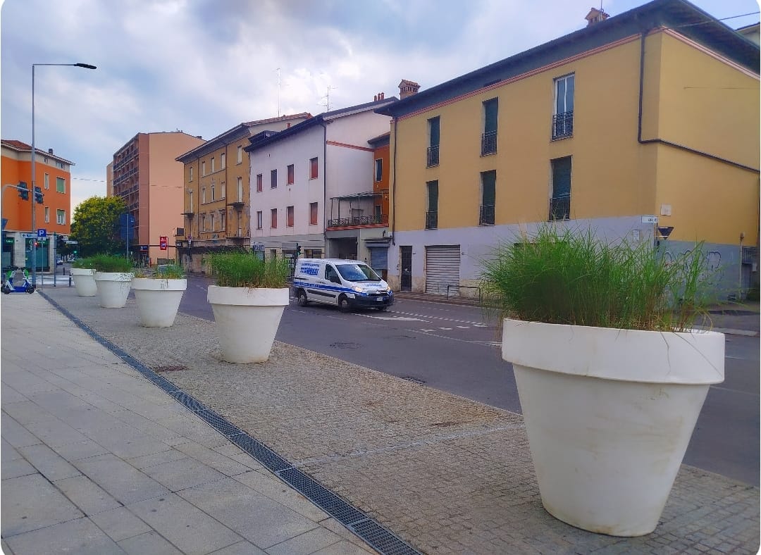 Vasi_via S.Bernardino 2
