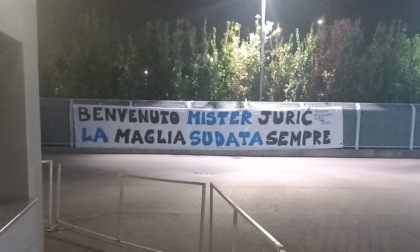 Striscione di benvenuto per Juric, presentazione ufficiale lunedì 9 giugno alle 17