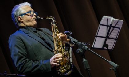 Il sassofonista Comeglio incanta il Donizetti con "Bird Lives! La musica di Charlie Parker"