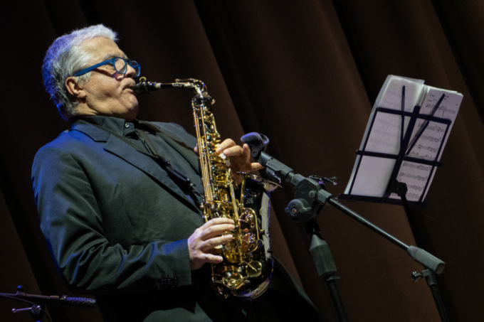 Il sassofonista Comeglio incanta il Donizetti con “Bird Lives! La musica di Charlie Parker”