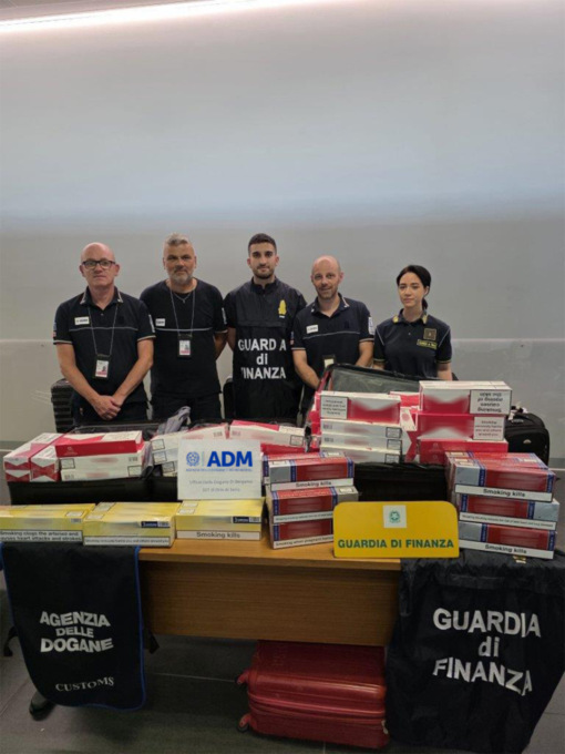 Quasi una tonnellata di tabacco di contrabbando è stata sequestrata allo scalo di Orio