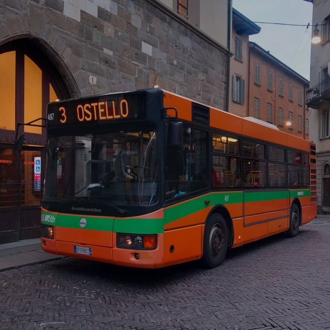 «Orari assurdi per salire in Città Alta»: un residente lamenta i paradossi della linea 3