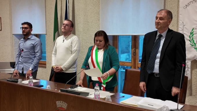 La cerimonia di insediamento della giunta di Castione e le prime parole della sindaca