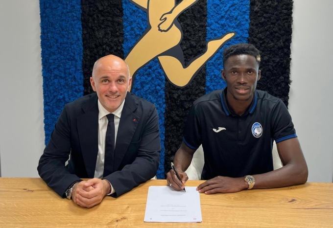 Ufficiale, Kossounou è un giocatore dell’Atalanta: acquistato per 20 milioni di euro