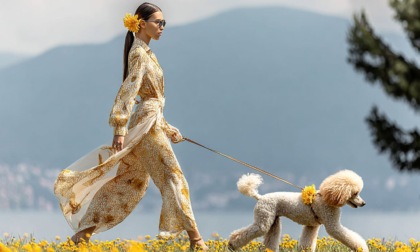 Cani e padroni, tutti invitati sul lago di Endine per la Pet Flower Parade