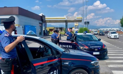 Sequestra e cerca di violentare una donna in auto a Dalmine: arrestato 42enne della Val Seriana