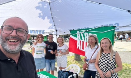 Forza Italia, 150 gazebo nelle piazze lombarde nel fine settimana