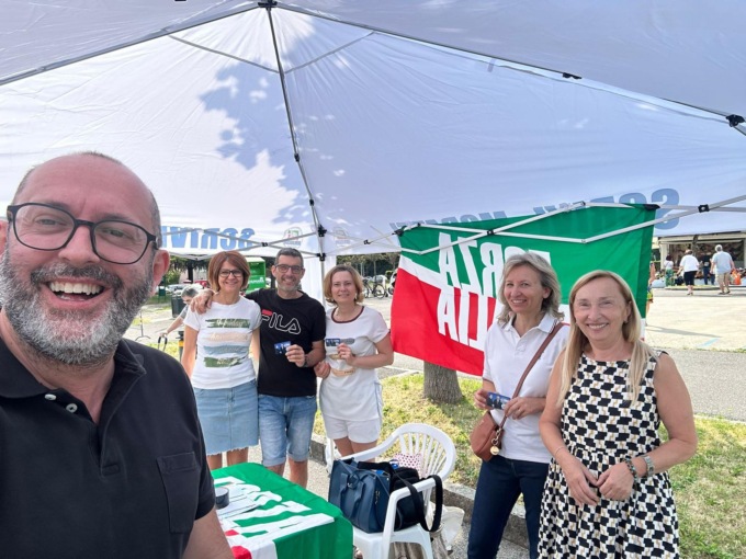 Forza Italia, 150 gazebo nelle piazze lombarde nel fine settimana