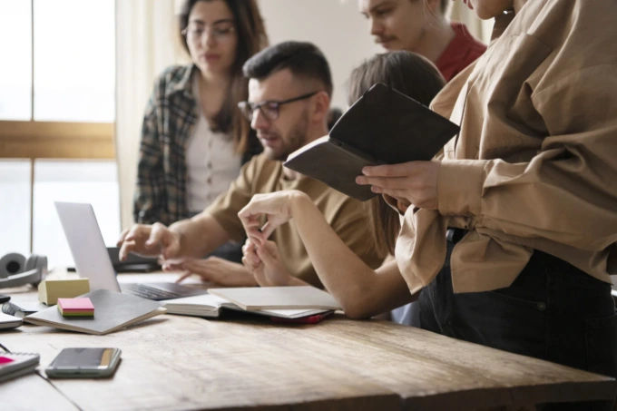 Bergamo attrattiva per i giovani: i Neet sono sotto la media lombarda ed europea