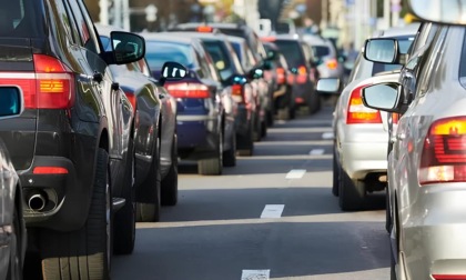 Il blocco dei diesel Euro 5 in Lombardia slitta di un anno, festeggia la Lega al Pirellone