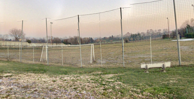 Cinque edifici al posto del campo da calcio: bagarre in Consiglio comunale a Seriate