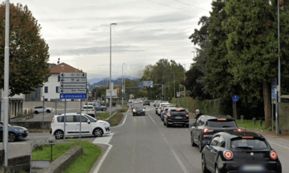 Scontro tra scooter e furgone ad Azzano: perde la vita la 51enne Loretta Maggioni
