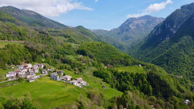 Dopo quindici anni di stop, a Taleggio torna la Festa del Grasso (tra mercatini e visite guidate)