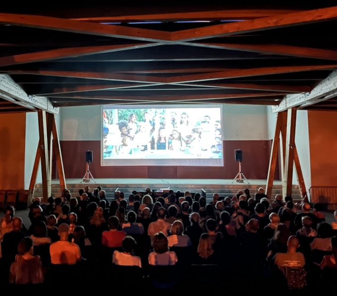 Torna la rassegna albinese di cinema all’aperto “Immagini di notte”: prima volta in oratorio