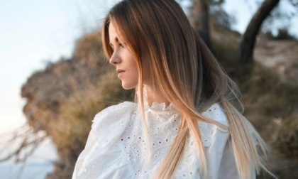 Cause dei capelli deboli e sottili: i consigli degli esperti