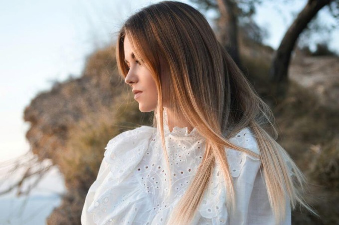 Cause dei capelli deboli e sottili: i consigli degli esperti