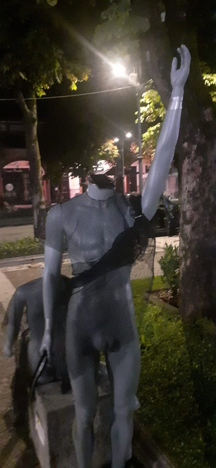 sculture vandali san pellegrino 4
