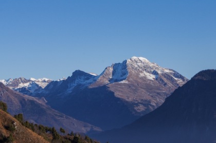 Inerpicandosi tra due valli, fino a raggiungere la vetta del pizzo Arera: che vista!