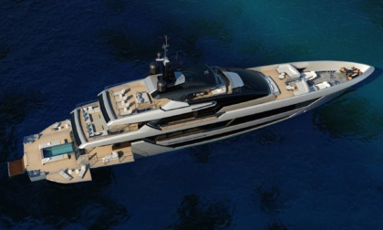 Varato lo yacht Riva più grande di sempre: 54 metri di puro lusso, con piscina e marmi