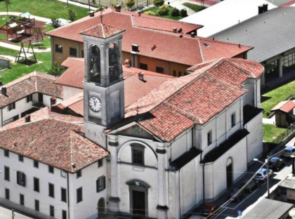 Notti insonni a Locate di Ponte San Pietro, tra schiamazzi, campane e… tagliaerba
