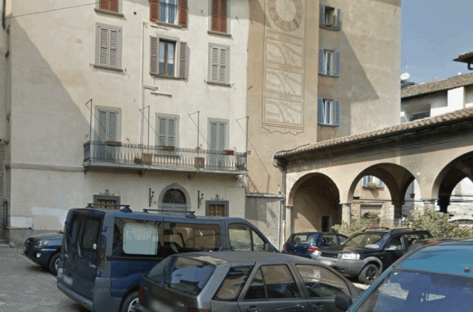 La lettera di fuoco dei residenti di Città Alta su piazza Angelini: «Decisione unilaterale»