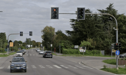 Un nuovo "rosso stop" a Ciserano, sulla Francesca: troppi incidenti negli ultimi anni