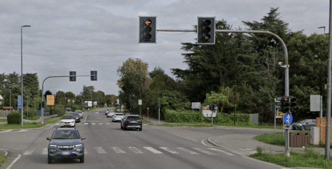 Un nuovo “rosso stop” a Ciserano, sulla Francesca: troppi incidenti negli ultimi anni