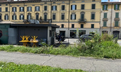 C'era una volta il dehors di FudBox, che lascia spazio ai posti auto per la nuova Gamec