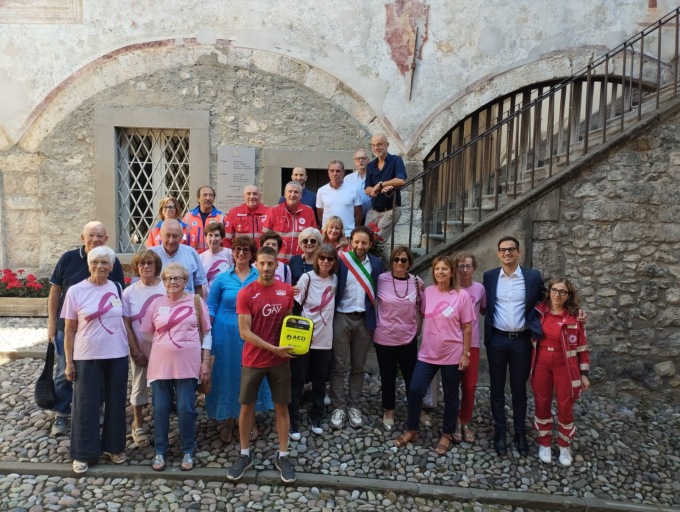 Un campione dal cuore grande: Antonino Lollo dona un defibrillatore alla città di Clusone