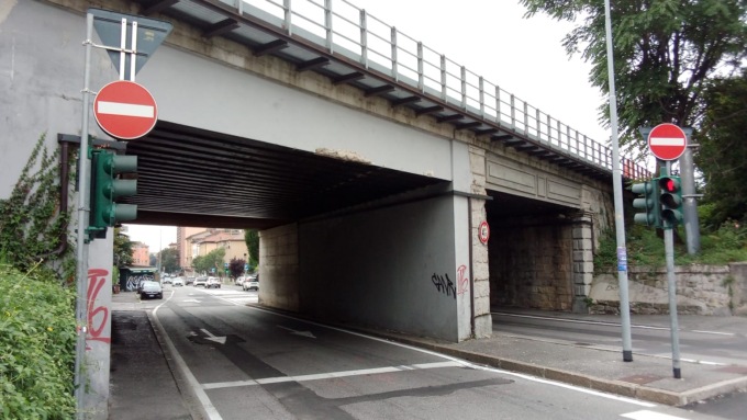 Chiusura per dieci mesi del sottopasso di via San Bernardino, le modifiche alla viabilità