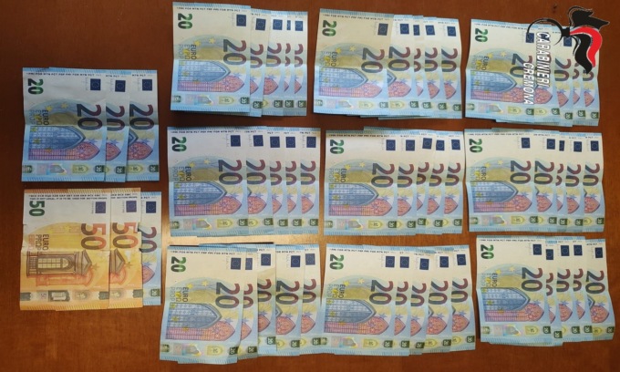 Giovani bergamaschi fermati nel Cremonese con diverse banconote false