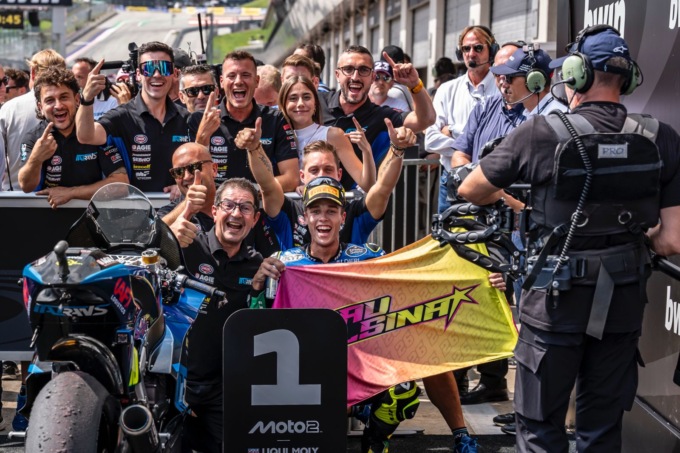 Moto2, altro capolavoro di Diogo Moreira: l’Italtrans vince il Gp d’Austria