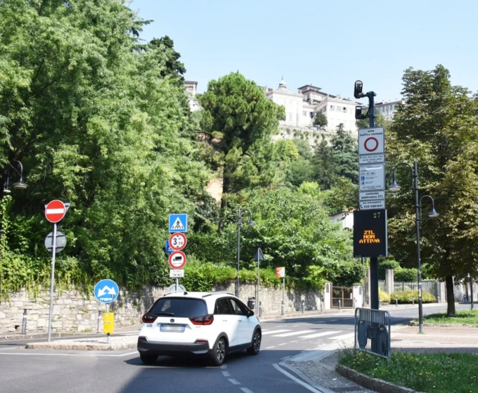 I totem per monitorare il rumore delle moto arriveranno a Bergamo nei prossimi mesi
