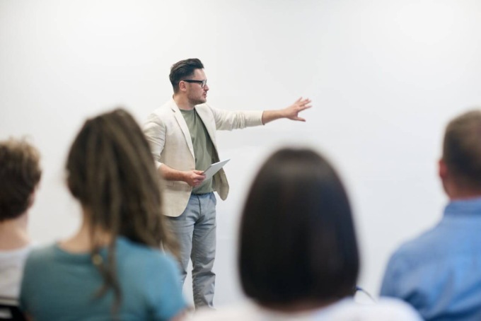 Carta del docente: come usarla su Paleos per scegliere il corso giusto