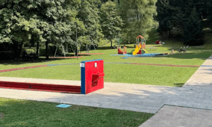 Notti insonni a Dorga a causa dei giovani al parco, che «urlano e urinano nelle vasche»