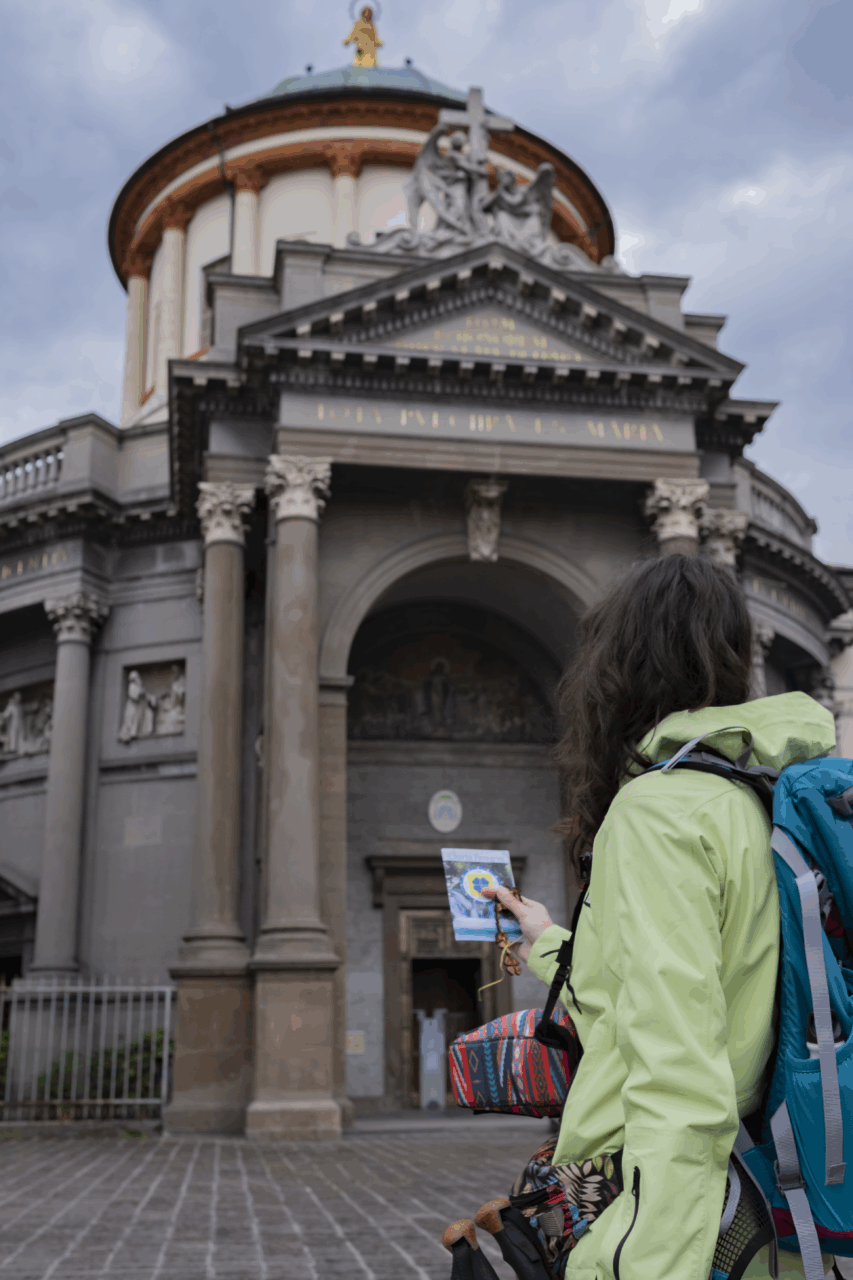 partenza chiesa delle Grazie con credenziale foto Lorenzo Figaroli