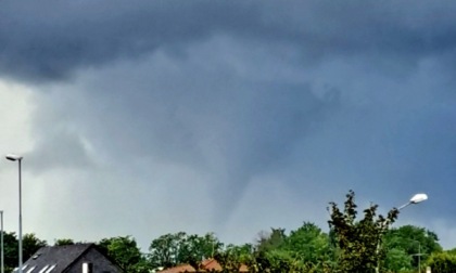 Avvistata una tromba d’aria vicino a Medolago: forti raffiche di vento e grandine