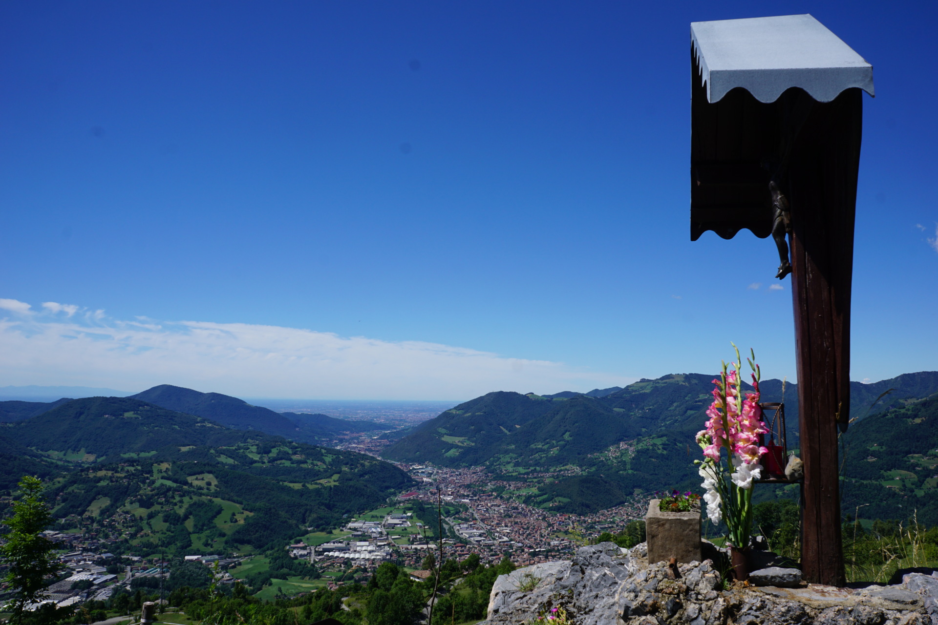 vista della val Gandino dal Monte Farno foto di Carlo Picinali