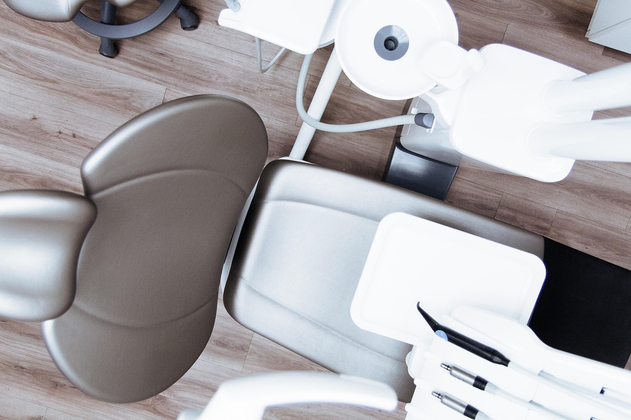 Cure dentali e prevenzione: perché in Italia si arriva spesso tardi?