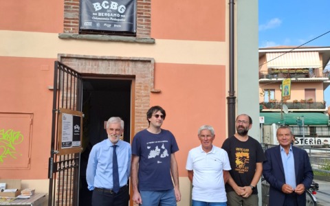 Apre la ciclofficina di via Bianzana: sarà un punto di riferimento per i ciclisti