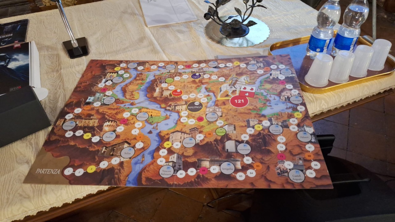 La storia di Colleoni diventa un gioco da tavolo: feudi conquistati tra dadi e domande di cultura